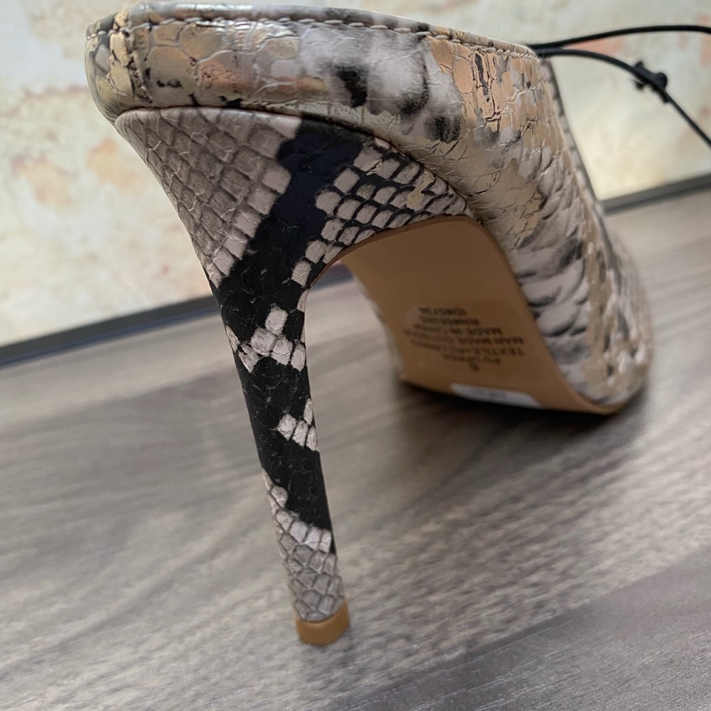 New Women’s Snakeskin Print Pointed Toe Mules - Picture 4 of 10